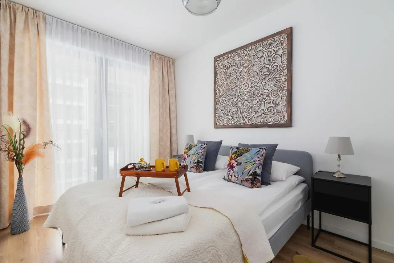 Tauron Arena Premium Apartment With Underground & Outdoor Parking By Renters Prestige Krakow Poland