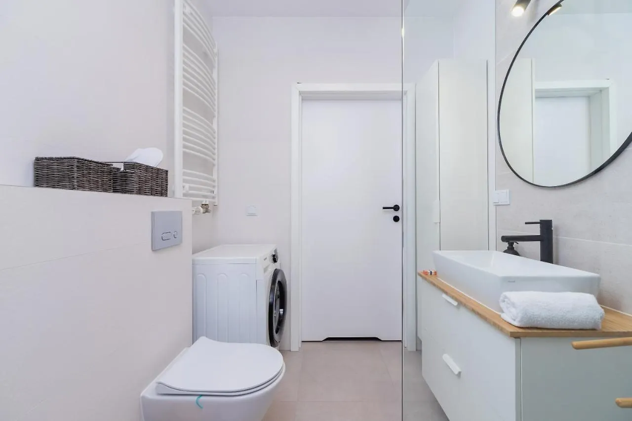 Tauron Arena Premium Apartment With Underground & Outdoor Parking By Renters Prestige Cracovia